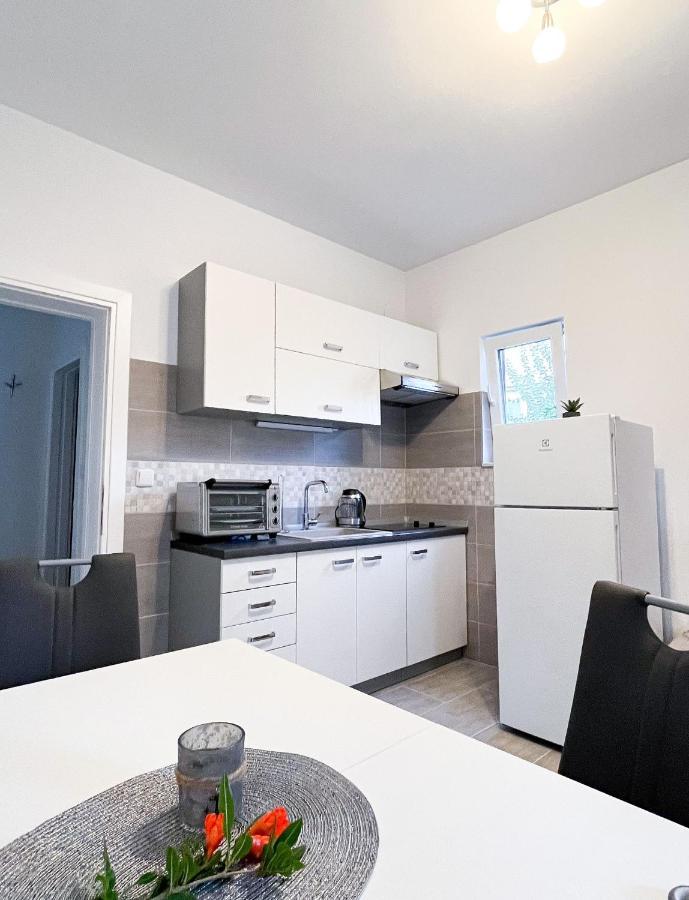 Apartments T&T Trogir Exterior photo
